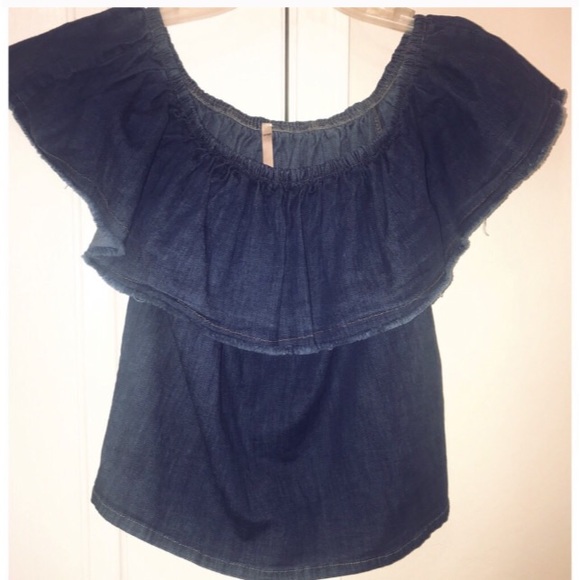 Cute off shoulder denim top - Picture 3 of 3